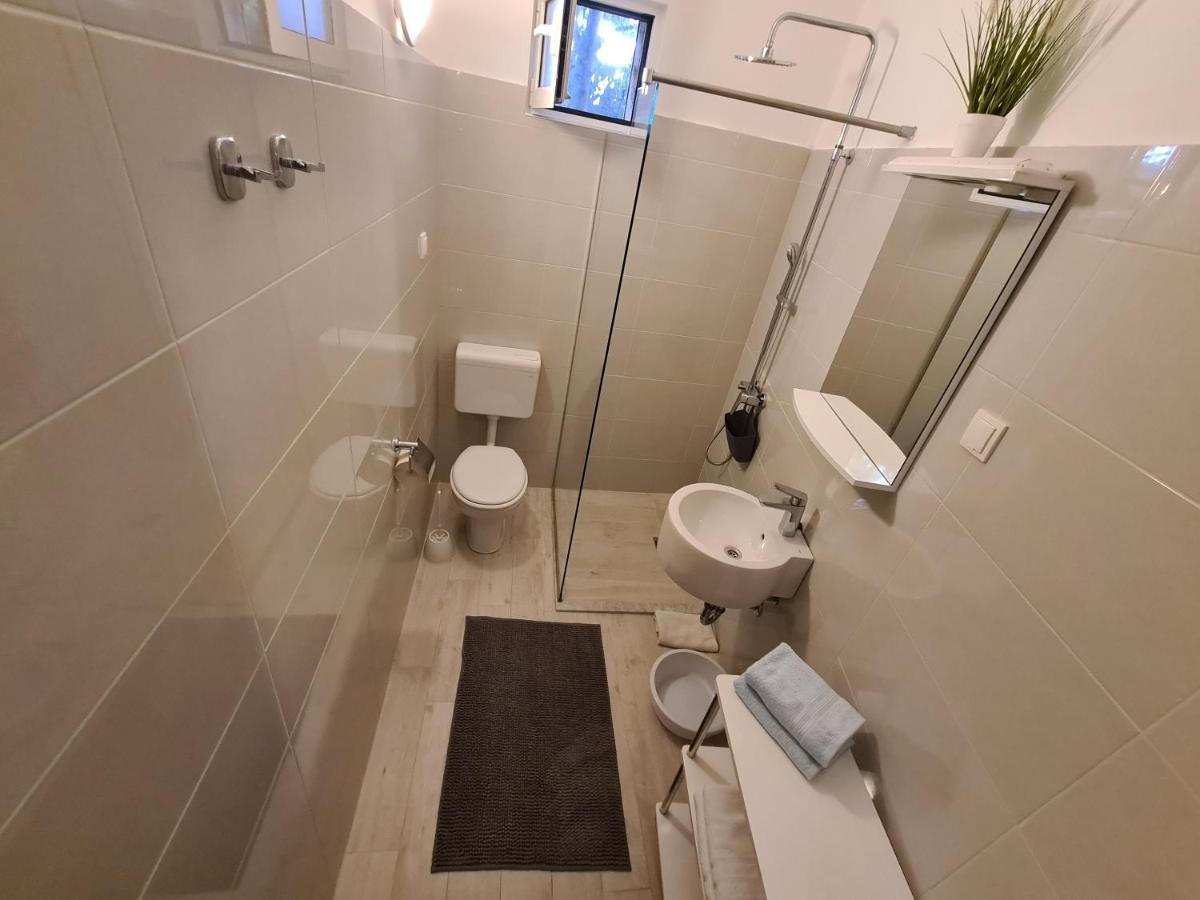Apartments Srzic No1 Макарска Екстериор снимка