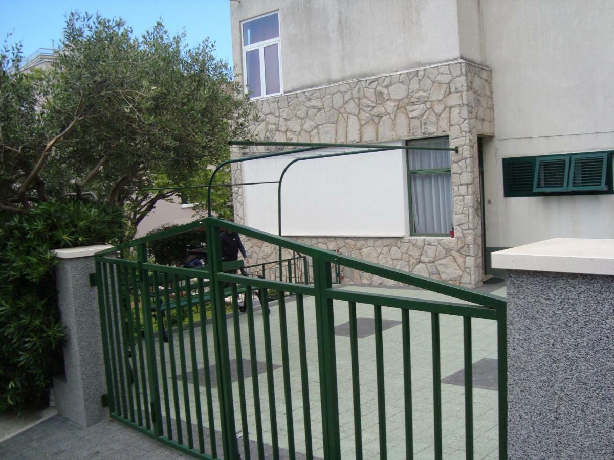 Apartments Srzic No1 Макарска Екстериор снимка