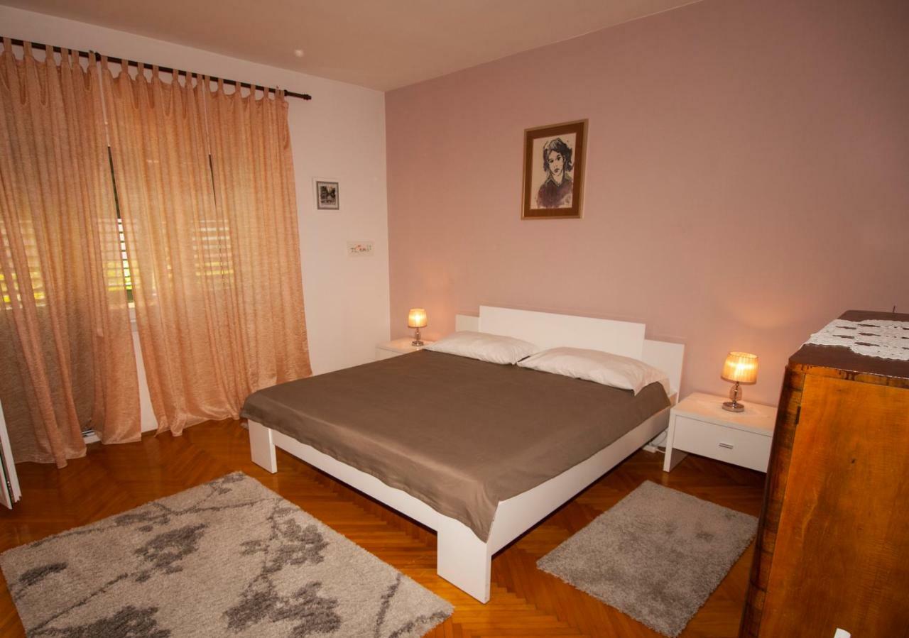 Apartments Srzic No1 Макарска Екстериор снимка